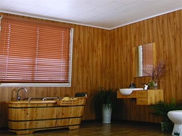 Bon prix Panneaux de plafond décoratifs stratifiés en bois, revêtement mural recyclable 250*8mm de PVC en ligne