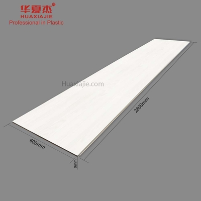 Le matériau de construction vert a stratifié le revêtement 2800x600x9mm de mur extérieur de Wpc