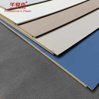 Bon prix revêtement de panneau de mur de 600mm*9mm Wpc pour la surface plane décorative en ligne