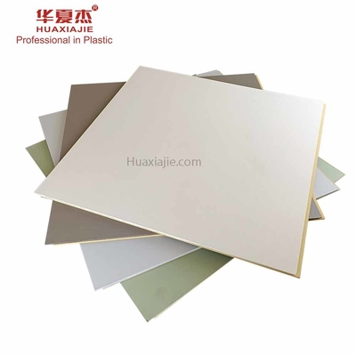 Bon prix Beau panneau de mur de 2800*600*9mm WPC pour la surface plane de décoration en ligne