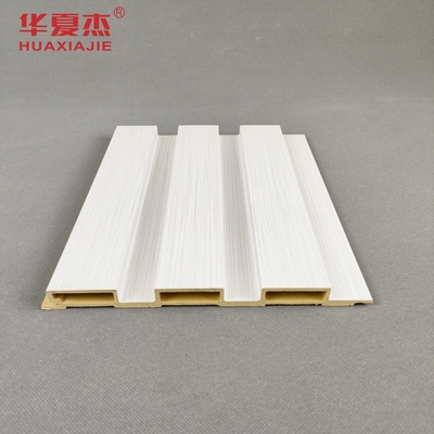 Bon prix Surface plane intérieure de panneau de mur de Wpc de décoration imperméable de salon en ligne