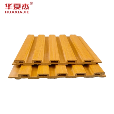 Bon prix Les grains en bois imperméabilisent la décoration intérieure du panneau de mur de WPC 150mmx10mm en ligne