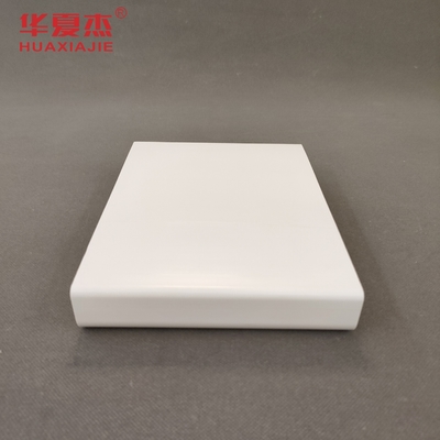 Bon prix Palette adaptée aux besoins du client de moule de longueur emballant le PVC moulant MOQ 3000 mètres en ligne