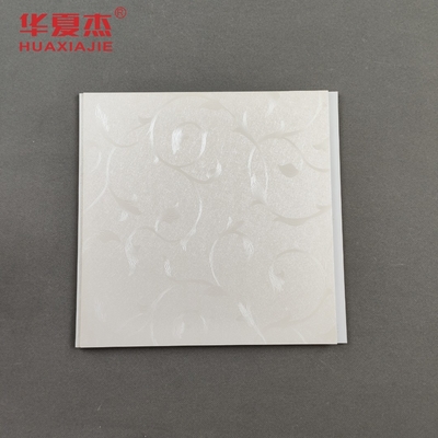 Bon prix Panneaux de plafond en PVC de longueur personnalisée Panneau mural en PVC résistant à l'humidité en ligne