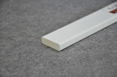 Bon prix Profils en plastique blancs d'extrusion de moulure couronnée pour la décoration intérieure en ligne