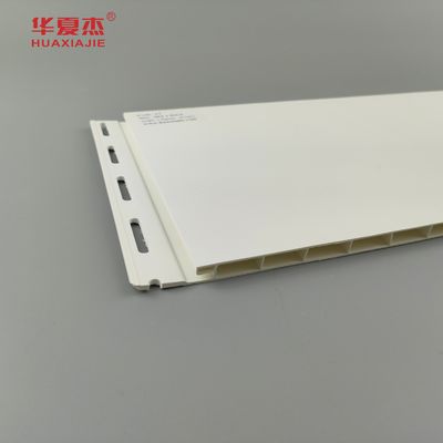 Bon prix Panneaux de plafond en PVC résistants à l'humidité avec impression, matériaux de plafond étanches idéaux pour les projets de rénovation et de construction en ligne