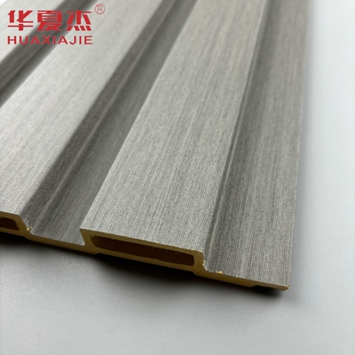 Bon prix Vente en gros de panneaux muraux en wpc gris foncé, grains de bois, panneaux en wpc flottés, décoration intérieure de murs en ligne