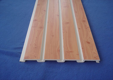 Bon prix Panneaux de mur à lamelles en plastique des panneaux de mur de lamelle de Taupe/WPC pour des étagères en ligne