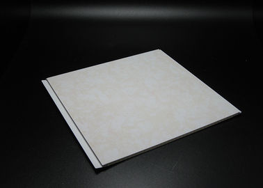 Bon prix Les panneaux de plafond en plastique de carbonate de calcium/ont stratifié des tuiles de plafond de PVC pour la salle de bains en ligne