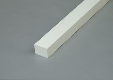 Bon prix Panneaux étanches à l'humidité blancs de 3/4 x 1 de PVC d'équilibre équilibre du bâti/PVC pour la maison en ligne