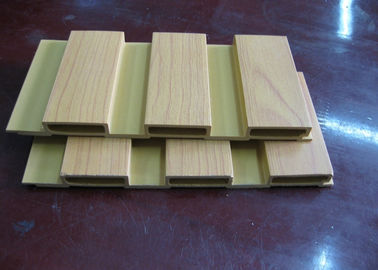 Bon prix Panneaux de plafond décoratifs intérieurs pour le terrain de jeu/panneaux de plafond en bois en ligne