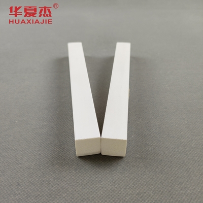 Bon prix Rectangle personnalisé longueur moule de garniture en PVC pour les environnements intérieurs en blanc en ligne