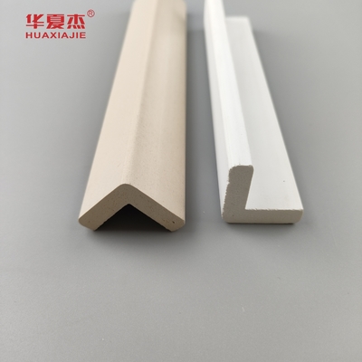 Améliorez facilement votre intérieur avec un revêtement en PVC et une surface lisse