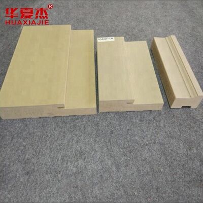 Bon prix Cadre de porte WPC avec finition de surface texturée, motif grain de bois réaliste et propriétés imperméables pour des installations durables en ligne