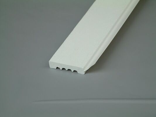 Qualité Cadre de porte en WPC imperméable à l'eau avec finition de surface texturée et installation facile pour une utilisation intérieure et extérieure Usine