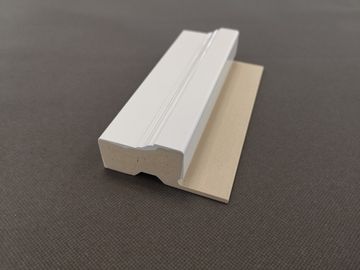 Bon prix Longueur anti-mites de l'équilibre 5.412m de porte extérieure de la Manche des bâtis de cadre de porte de WPC/WPC J en ligne