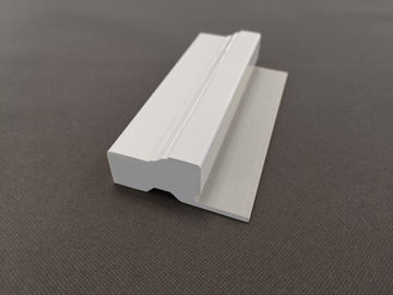 Bon prix Arrosez le cadre de porte en bois du jambage de porte de profils de composé de la texture WPC de grain de preuve/PVC en ligne