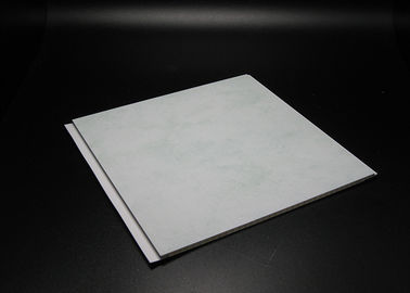Bon prix Panneaux de plafond décoratifs de PVC de salle de bains, tuiles de plafond de PVC du nid d'abeilles 8mm en ligne