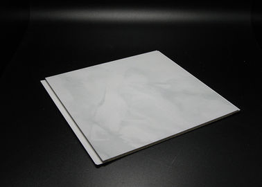 Bon prix Le plafond imperméable de verrouillage de PVC couvre de tuiles l'impression pour l'hôtel, épaisseur de 5mm en ligne