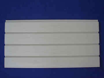 Bon prix Les panneaux de mur blancs de garage de Woodgrian ont adapté la longueur aux besoins du client pour le stockage en ligne