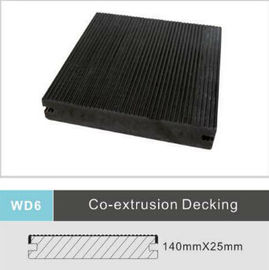 Bon prix Le Decking en plastique de coextrusion de terrasse de PVC embarque imperméable avec la cannelure en ligne