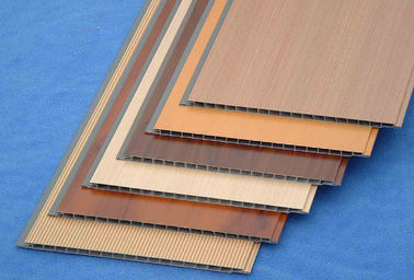 Bon prix Preuve décorative de rouille de panneaux de mur de toit en plastique de PVC adaptée aux besoins du client en ligne